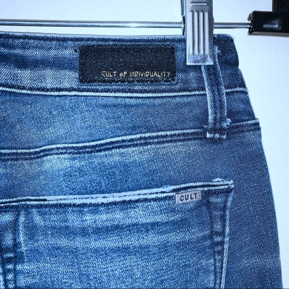 EUC Cult of Individuality Zen Midrise Embroidered Jean - Picture 7 of 9